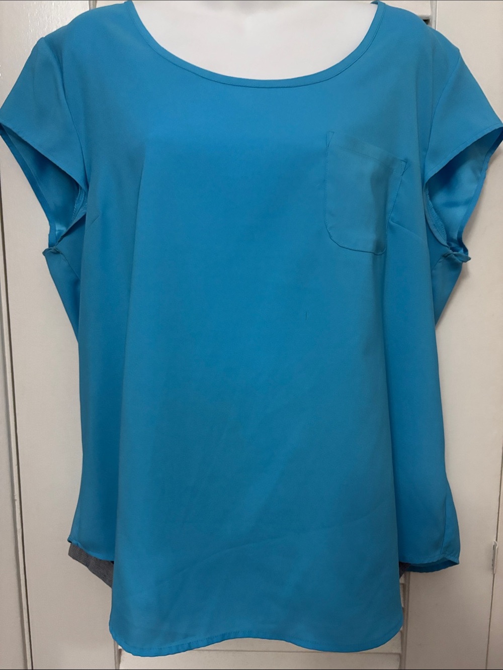 XL- Women’s Turquoise Scoop Neck Short Sleeve Top